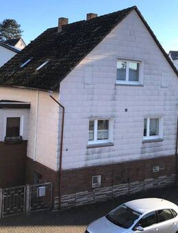 **Charmantes Einfamilienwohnhaus mit Nebengebäude auf großem Grundstück mit Potenzial** - Freigericht
