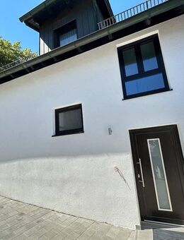 Familiendomizil-Erstbezug nach kompletter Sanierung - Regensburg