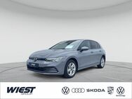 VW Golf, 1.5 8 Life eTSI, Jahr 2020 - Bensheim