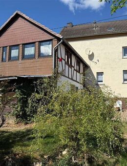 Wohnhaus mit Renovierungsbedarf - Ebertshausen