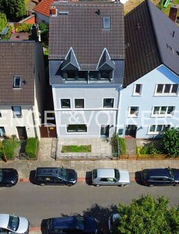 Charmantes saniertes Wohnhaus von 1918 mit drei individuellen Wohneinheiten und Gartenidylle - Bremen