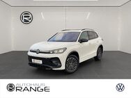 VW Tiguan, 2.0 TDI R-Line, Jahr 2024 - Fritzlar