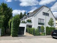 Sonnige 4 Zimmer Dachgeschoss-Wohnung mit Klima und Dachterrasse - München