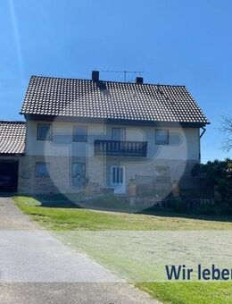 GELEGENHEIT: VERMIETETES ÄLTERES EIN-ZWEIFAMILIENHAUS IN TRAUMHAFTER AUSSICHTS/RANDLAGE - Dietersburg