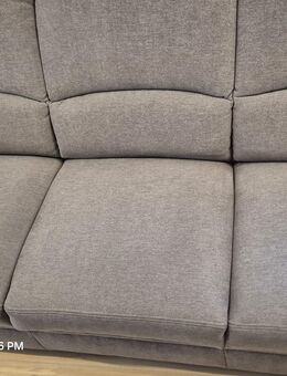 Verkaufe 3.Sitzer Sofa Farbe Grau mit Bonell Federkern - Bielefeld