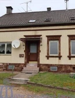 Gepflegtes freistehendes Zweifamilienhaus in Bexbach - Bexbach
