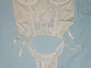 Damen Wäscheset Oberteil Bustier + String champagnerfarben Größe 40/80 C Strapshalter Bügel Häkchen GUT! - Münster