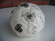 Fußball der WM 1990 mit Autogrammen der Spieler - Mainz