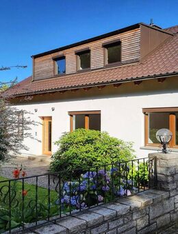 Hochwertiges Zweifamilienhaus mit traumhaftem Garten - Passau