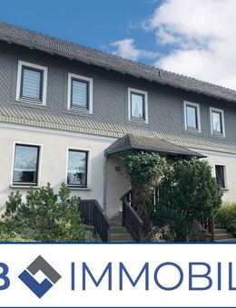 2-Zimmer-Wohnung in Ahorn mit Einbauküche und 2 Stellplätzen direkt vor dem Haus - Ahorn (Bayern)