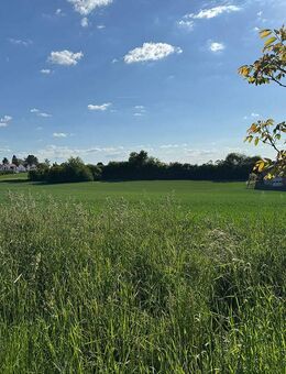 "Wohnen Sie in sehr beliebter Randlage, direkt angrenzend zur Natur." Moderne DHH in Erdmannhausen - Erdmannhausen