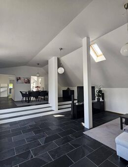 Moderne DG Wohnung 177 m² - mit großer Dachterrasse - Bitburg