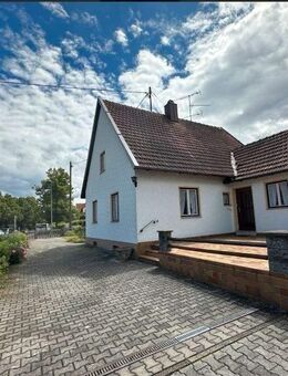 Eckgrundstück mit 650 m² mit ein Einfamilienhaus in Forstern zu verkaufen - Forstern