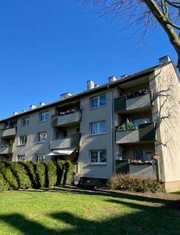 VERFÜGBAR AB 1.10.25 - LEERE ZWEI ZIMMER WOHNUNG MIT BALKON!!! - Düsseldorf