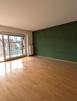 Großzügige 6-Zimmer-Maisonette mit Garten und Pool - Wohnen auf zwei Etagen wie im eigenen Haus - Dorfen