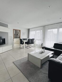 Einziehen und Wohlfühlen- Helle 4-Zimmer Wohnung mit sonnigem Balkon in Wendlingen - Wendlingen (Neckar)