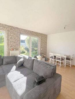 Neuwertiges Mehrfamilienhaus mit drei Wohneinheiten, Garten, Doppelgarage und Photovoltaikanlage - Welschbillig