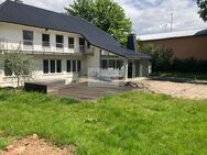 Einfamilienhaus mit Seele auf 300m² Wfl incl. großem Wintergarten+Garage usw. - Bad Wildungen