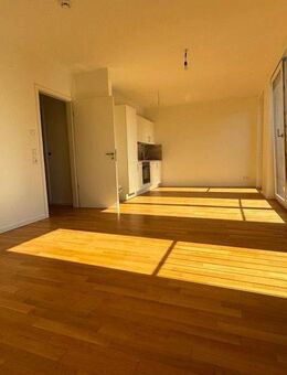 Moderner Zweitbezug: 2-Zimmer-Wohnung mit EBK, Balkon und Bad mit Wanne - Leipzig