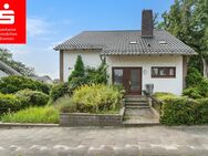 Bremen-Vegesack: Zweifamilienhaus mit Garten, Garage, Terrasse und Balkon in guter Lage - Bremen