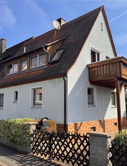 +++RENOVIERUNGSBEDÜRFTIGES EINFAMILIENHAUS (DHH) MIT GARAGE IN SCHÖNER LAGE IN ECKENTAL-FROHNHOF+++ - Eckental