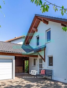 Einladendes Einfamilienhaus mit großzügigem Platzangebot. - Aying