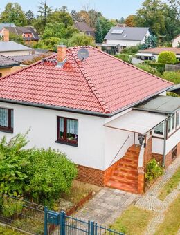 Bungalow bahnhofsnah in Fredersdorf - Mit Keller, Einbauküche, Garage, Veranda, manuellen Rollladen - Fredersdorf-Vogelsdorf
