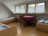 Gästezimmer mit TV, EtagenDusche/Wc, Gästeküche, Internet und gute Gaststätte im Haus - Stuttgart