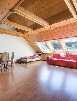 4,4% Rendite, charmante Maisonette mit Galerie, Tageslichtbad und großem Wohn- und Essbereich - Regensburg