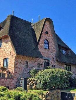 Charmantes Friesenhaus unter Reet mit einer Erdgarage am Keitumer Wattenmeer - Sylt