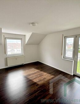 ** Dachgeschosswohnung mit offener Küche in Leipzig-Holzhausen ** - Leipzig