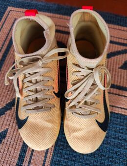 Fußball Schuhe Nike 33 - Bad Hersfeld