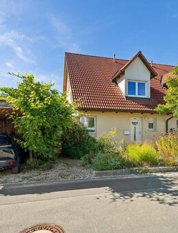 Moderne Doppelhaushälfte in Hausen - stilvolles Wohnen mit viel Platz für Ihre Träume! - Hausen (Regierungsbezirk Oberfranken)