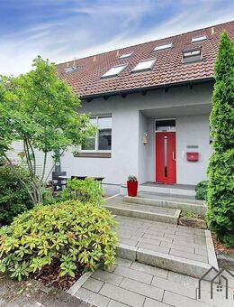 Luxuriöses Reihenmittelhaus mit Garage und PV-Anlage in ruhiger Wohnlage! - Iphofen