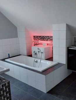 Einfamilienhaus- offener Kamin - ruhige Lage - Garten - Garage und mit einem eigenen Charakter - nicht jedermanns Geschmack ! - Kürten