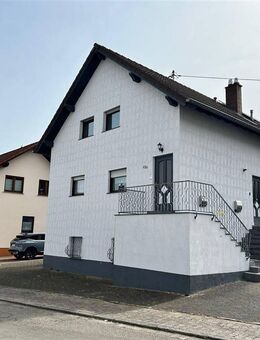 Schiffweiler OT: Freist. 2 Fam.-Haus mit großzügigem Raumangebot - Schiffweiler