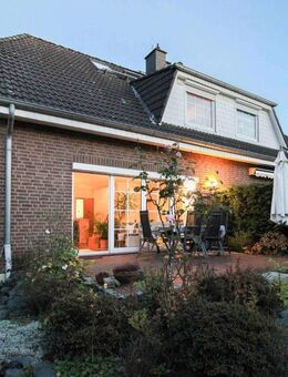 Sofort wohlfühlen: 5-Zi.-DHH mit Garten in Hannover-Anderten - Hannover