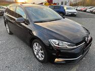 VW Golf, 1.5 TSI VII HIGHLINE PDCvo hi FRONT LIGHT TOUCHSCREEN, Jahr 2019 - Boxberg (Baden-Württemberg)