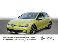 VW Golf, 1.5 TSI Style, Jahr 2023 - Berlin