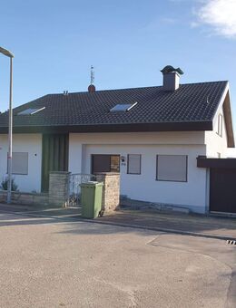 Kieselbronn -Freistehendes Einfamilienhaus mit Einliegerwohnung - Kieselbronn