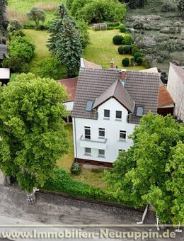 Durchsaniertes Mehrfamilienhaus mit freiem Gartenhaus auf großem Grundstück mitten in Rheinsberg! - Rheinsberg