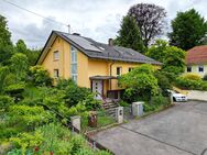 Stilvoll modernisiertes Zweifamilienhaus mit großem Südgarten in ruhiger Bestlage von Neusäß - Neusäß