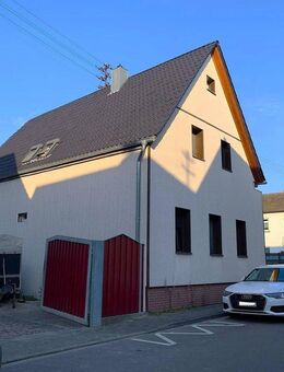 Charmantes Einfamilienhaus mit großzügiger Terrasse im schönen und ruhigen Neuhofen - Neuhofen