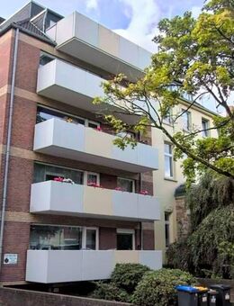 Charmante Dachgeschosswohnung mit großer Sonnenterrasse in Bestlage von Münster - Münster