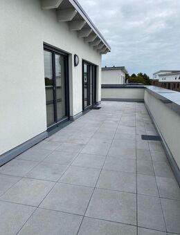 Moderne 4-Zimmer-Wohnung mit Dachterrasse in Stade - Stade (Hansestadt)