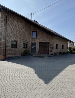 Platz für Familie, Tiere & Projekte - Großes Einfamilienhaus mit Nebengebäude - Hohenleimbach