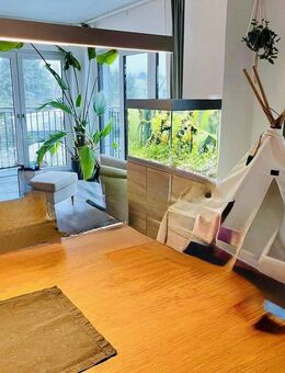 Großzügige 4 Zimmer Wohnung mit EBK, Kochinsel, 2 Bäder und Balkon ins Grüne - in Frankfurt Seckbach - Frankfurt (Main)