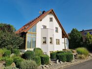 Traumhaftes Wohnen in beliebter Siedlungslage von Augsfeld - 1.034 m² Grund / 145 m² Wfl. - Haßfurt