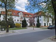 Sichere Kapitalanlage mit Potenzial oder grüner Rückzugsort - 2-Zi.-Wohnung mit Balkon & Stellplatz - Eichwalde