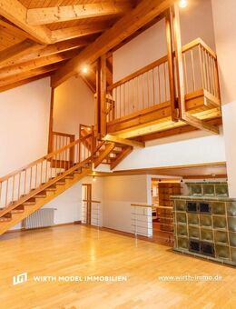 Zwei Flurstücke 1.432 m² - Freistehendes EFH mit ELW und drei Garagen - Üchtelhausen